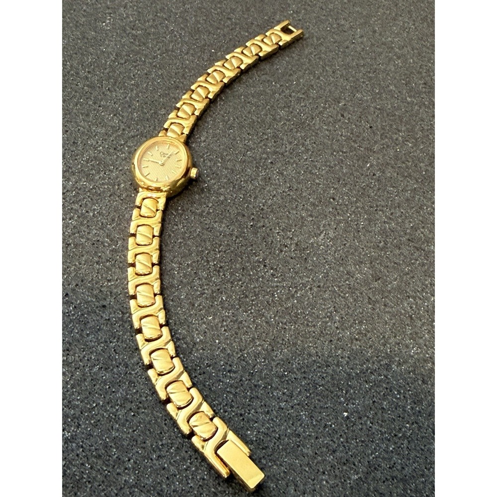 Vintage‎ Caravelle by Bulova Oval Watch 90s Dress Watch 15 Quartz Not Tested